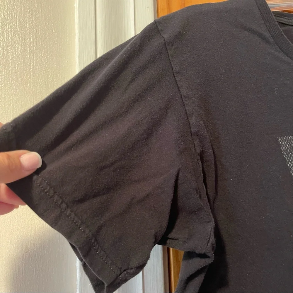 Levi's Black Graphic Tee